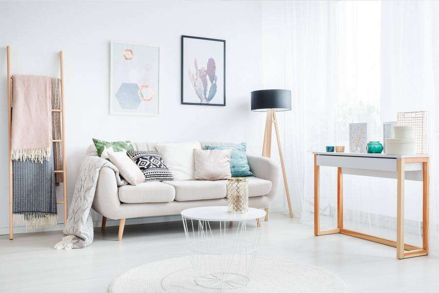 A quick, informative real estate guide for hosting a great open house.