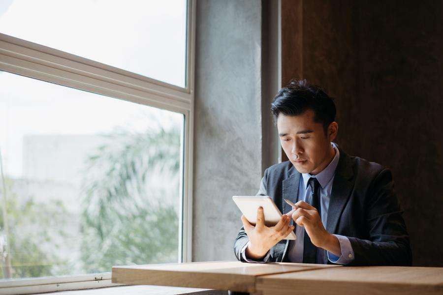 Top Tips for Career Switchers Considering Real Estate