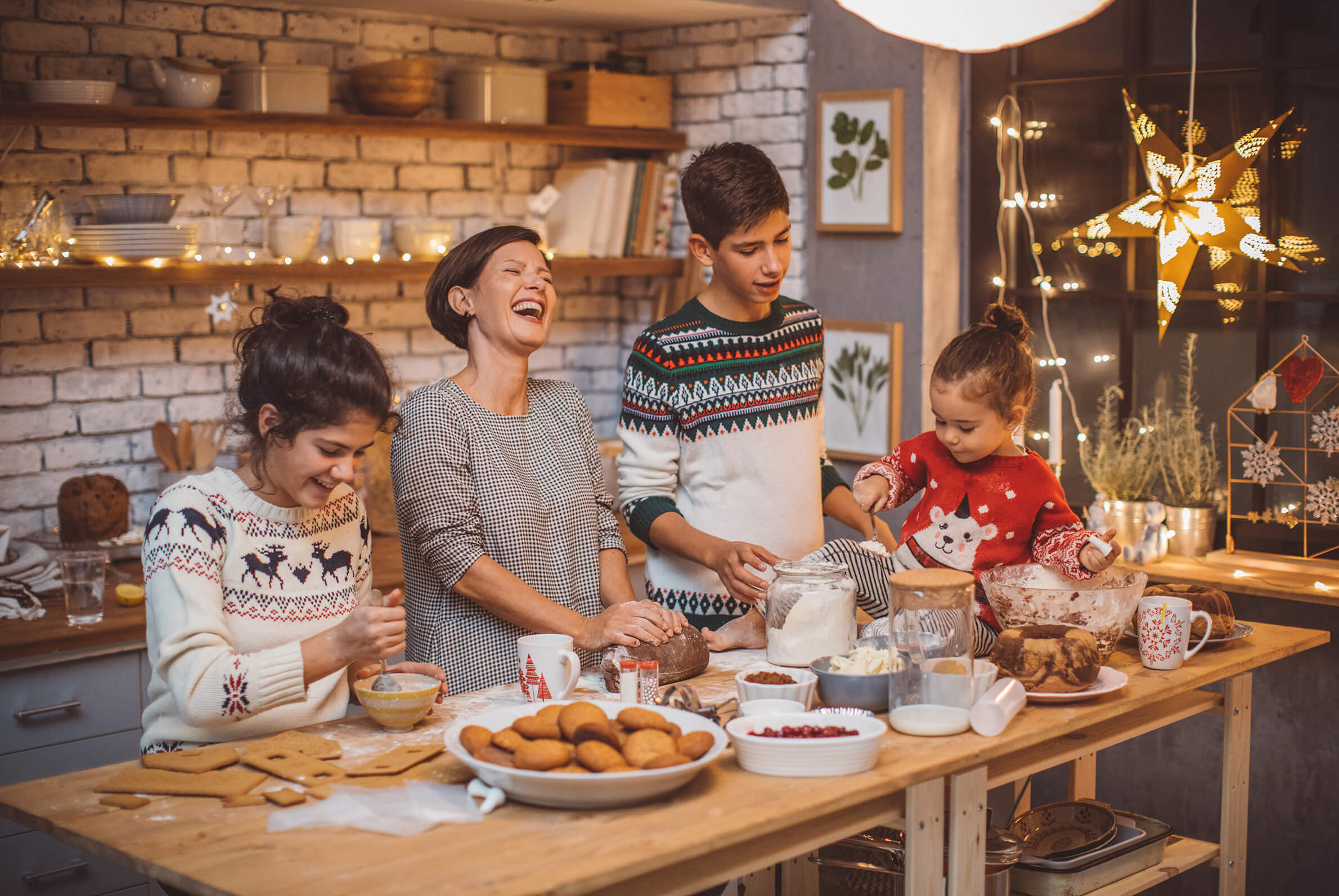 Learn how to properly stage a home for the holidays.