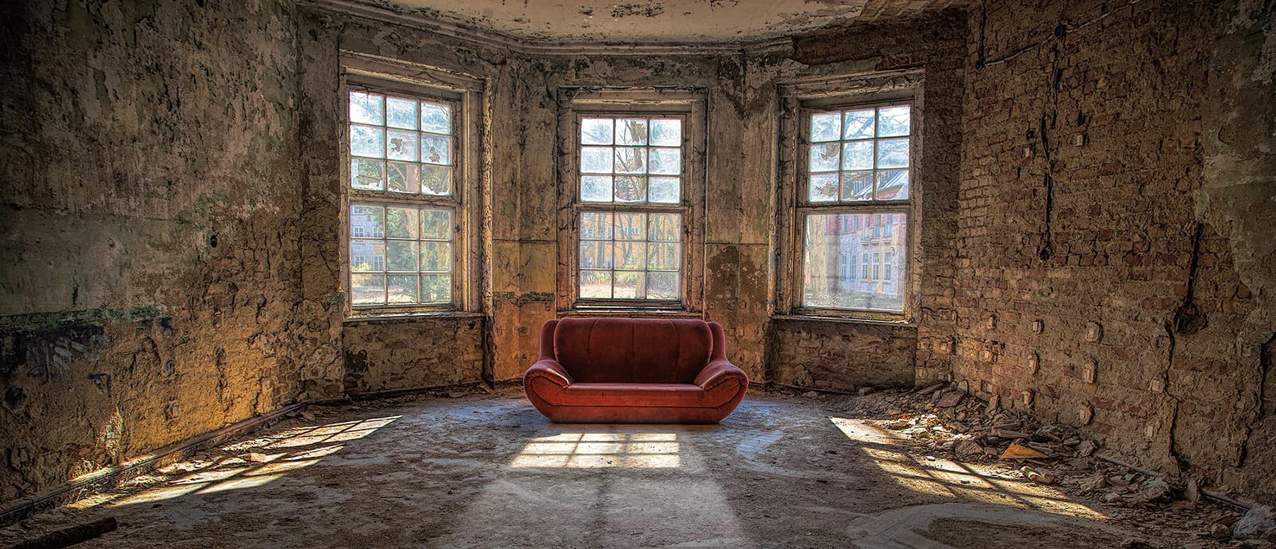 4 Bloodcurdling Haunted House Stories Told by Real Estate Agents, 2020 Edition