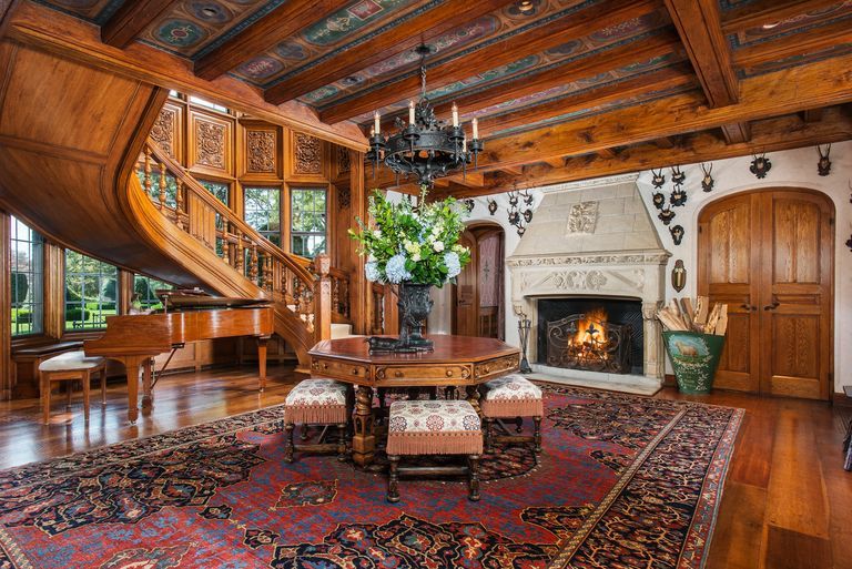 Tommy Hilfiger Sells $47.5 Million Mansion During COVID-19