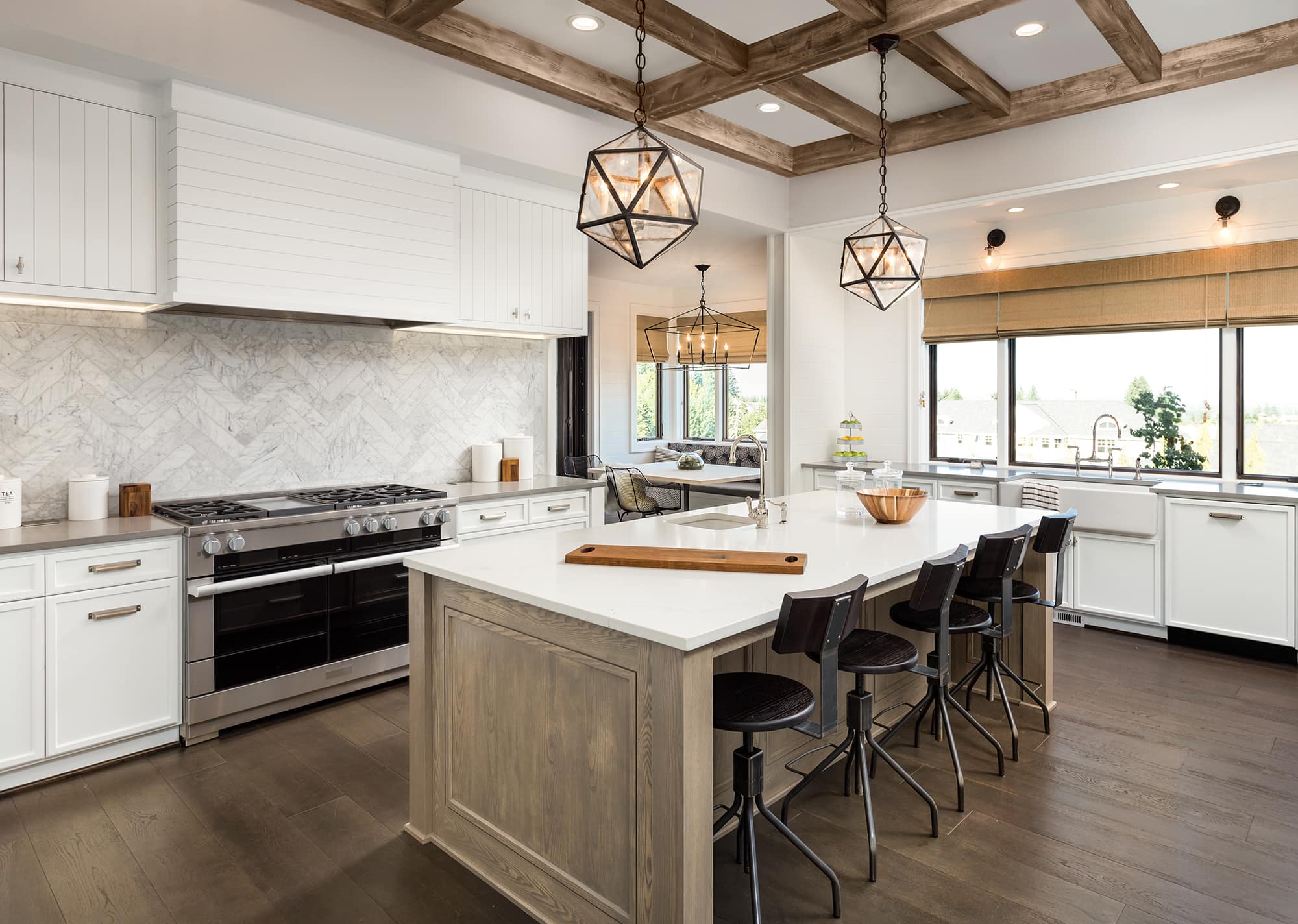 Become a Luxury Real Estate Agent