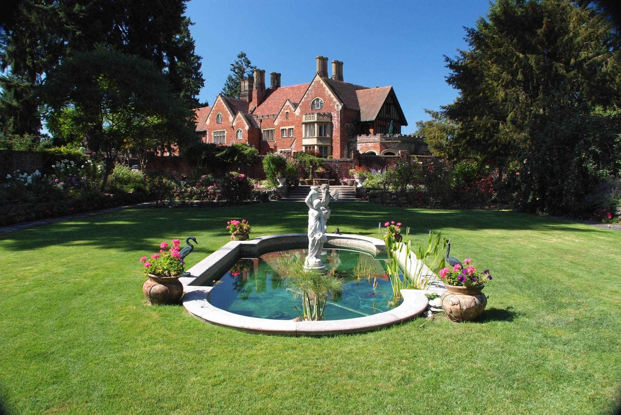 This Historic Washington Castle Is Truly Fit for a King