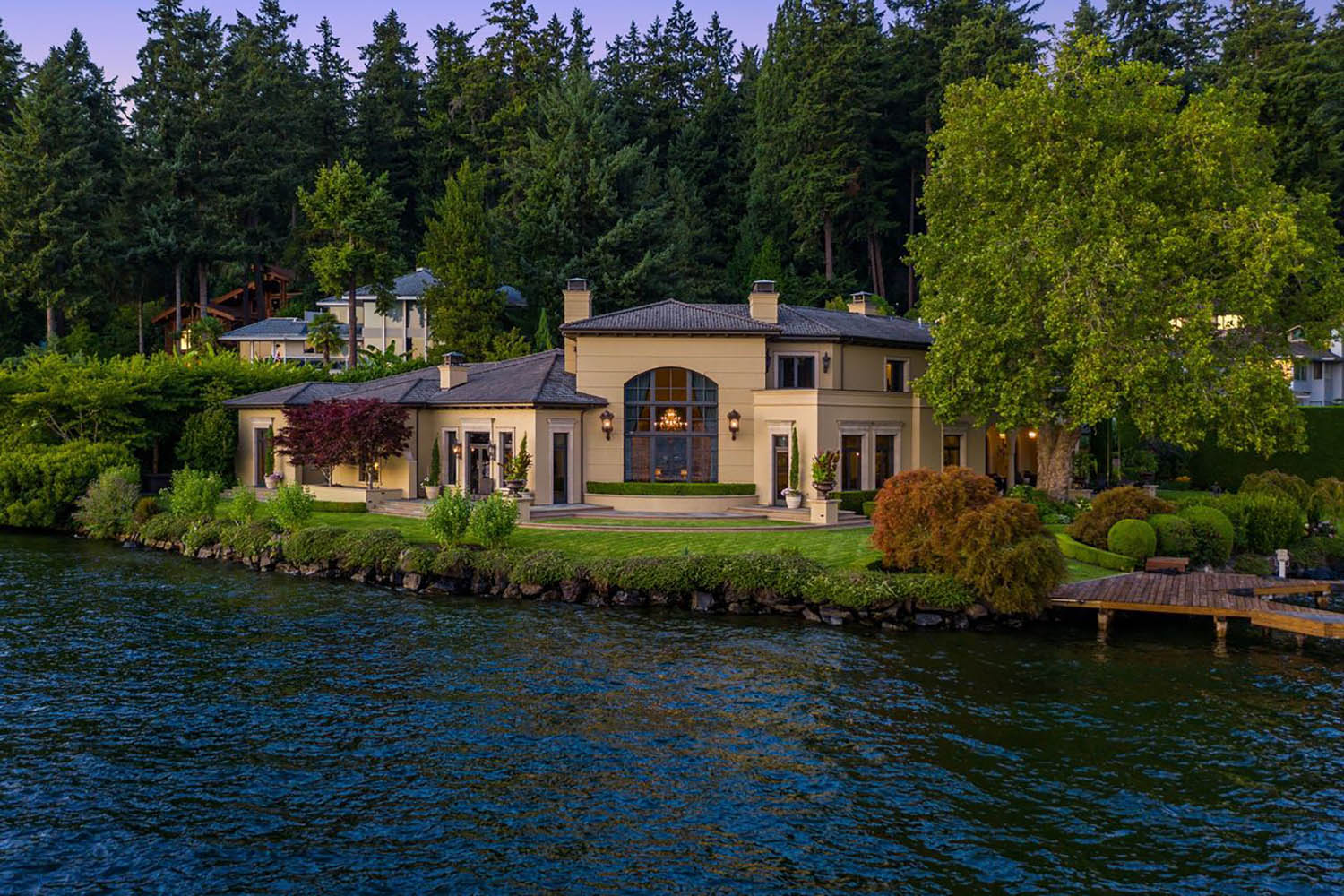 West Bellevue Mansion Sells for $22.75 Million