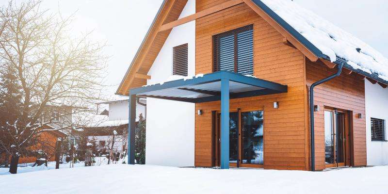 Find out how the real estate market fares during the holiday season.