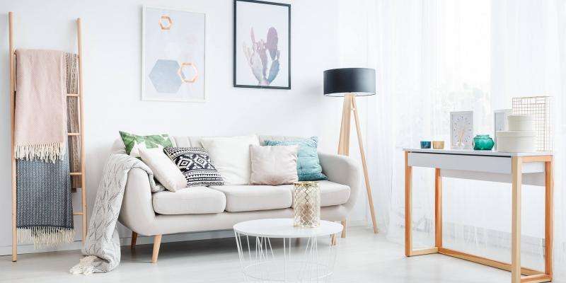 A quick, informative real estate guide for hosting a great open house.
