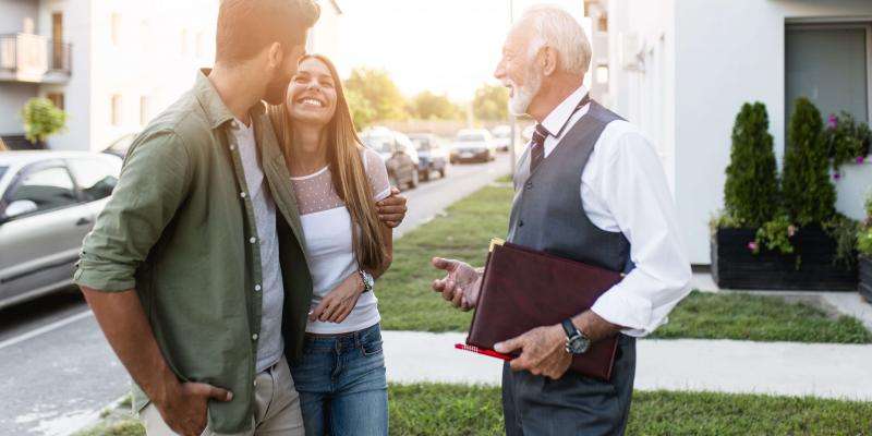 Discover the experts behind our industry-leading real estate education courses