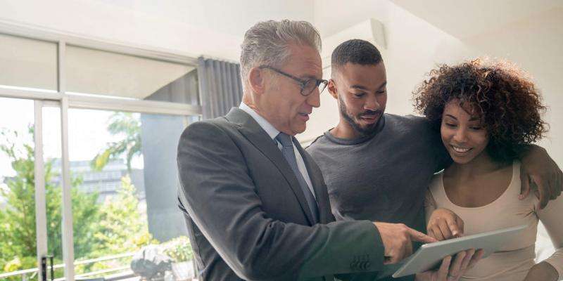 Ever wonder what the average life of a successful real estate agent looks like? 
