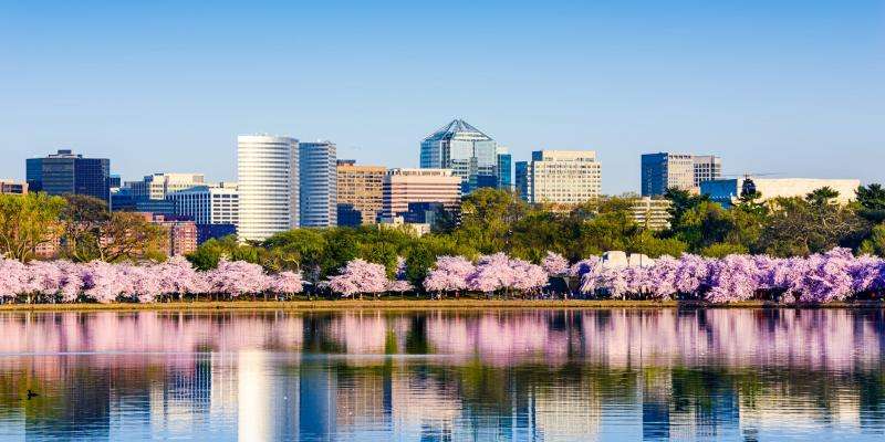 We break down how quickly you can get your Virginia real estate license thanks to The CE Shop’s award-winning education. 