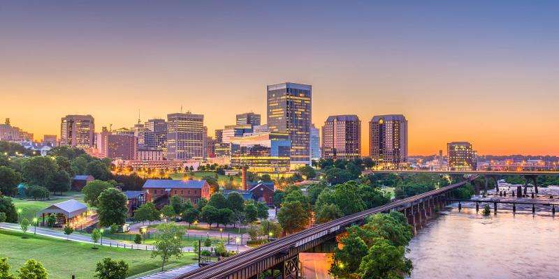 What's the Difference Between a Real Estate Agent and a Broker in Virginia?