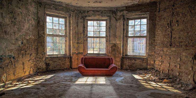 4 Bloodcurdling Haunted House Stories Told by Real Estate Agents, 2020 Edition