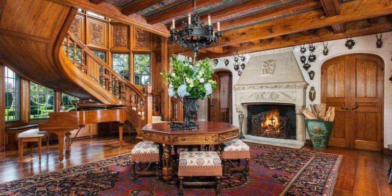 Tommy Hilfiger Sells $47.5 Million Mansion During COVID-19