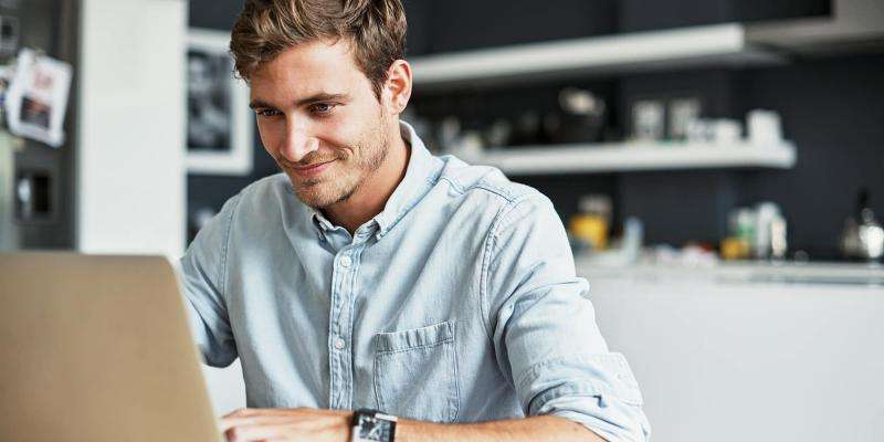 How Do Real Estate Agents File Taxes?