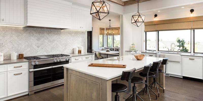 Become a Luxury Real Estate Agent