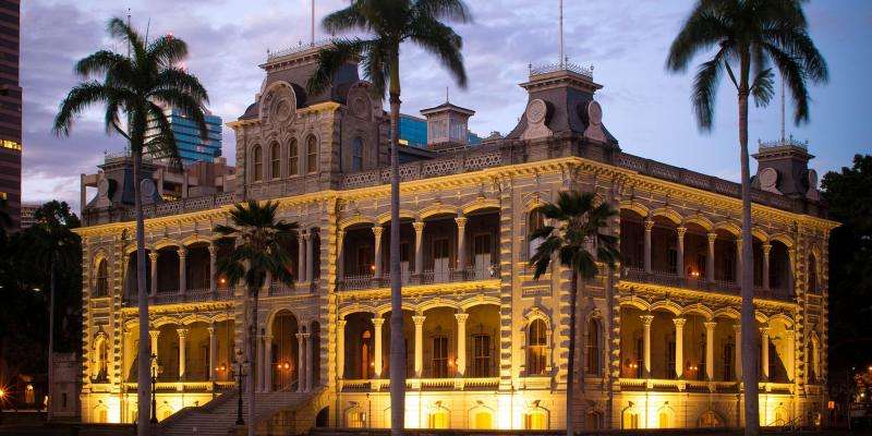 Hawaii’s Iolani Palace Is Fit for a King (or Queen)
