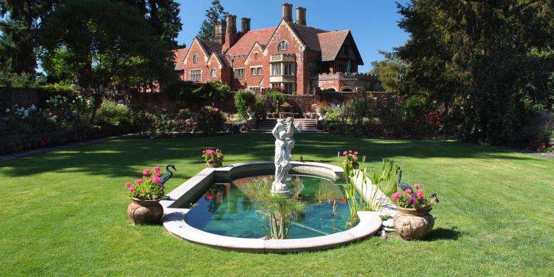 This Historic Washington Castle Is Truly Fit for a King