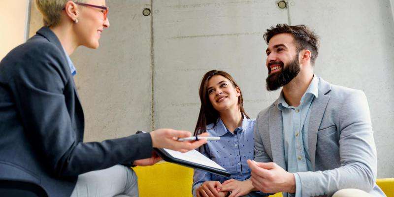 Pros and Cons of Being A Real Estate Agent