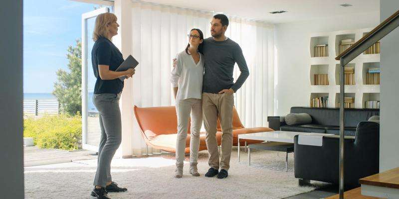 Switching Careers and Becoming a Real Estate Agent