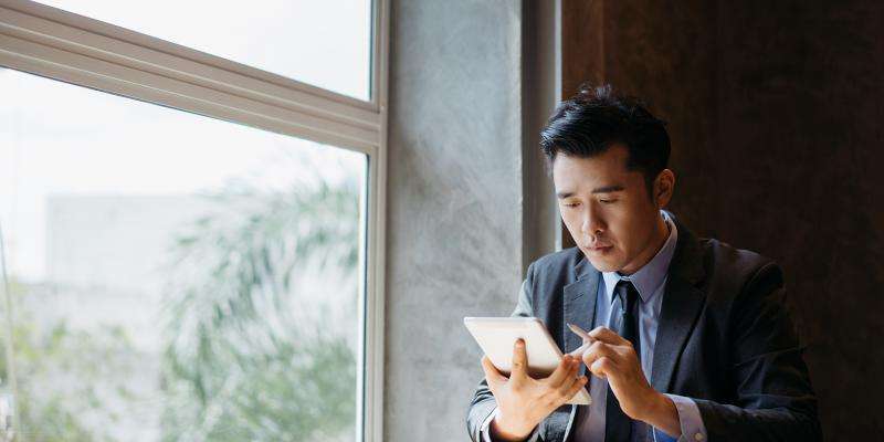 Top Tips for Career Switchers Considering Real Estate